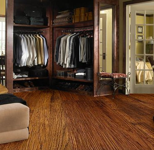Hardwood floors. Laminate flooring, wood paneling, hardwood molding, 